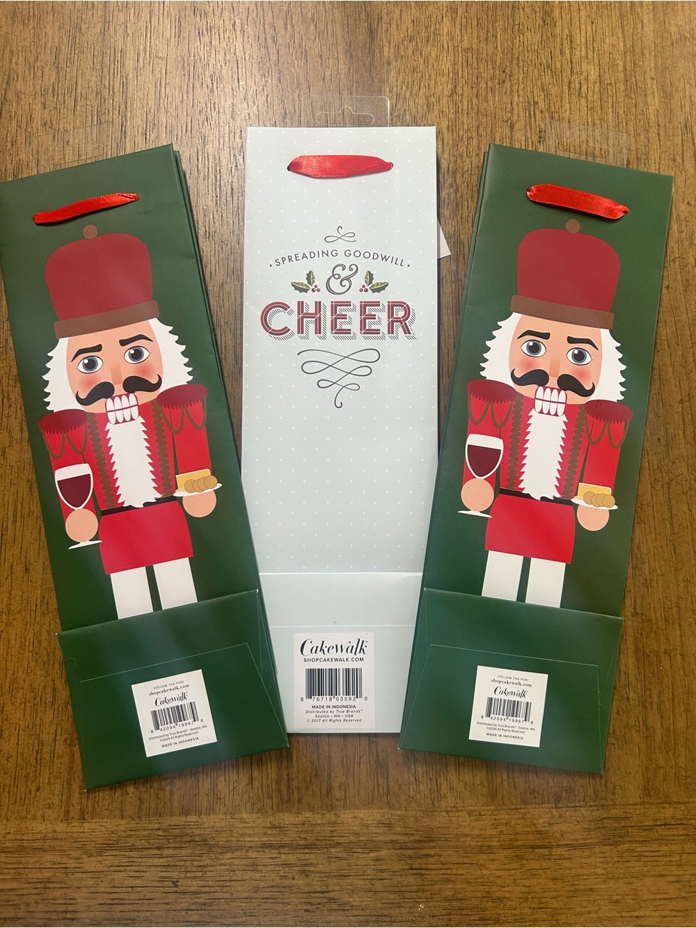 Wine gift bags - set of 3 - great for holiday gifting! 🍷🎄🎁 Nutcracker & Cheer - Picture 2 of 2